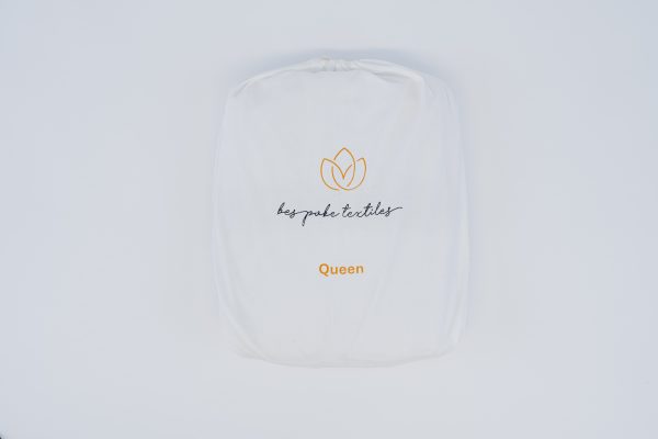 Luxury cotton-rich white hotel sheets for premium comfort