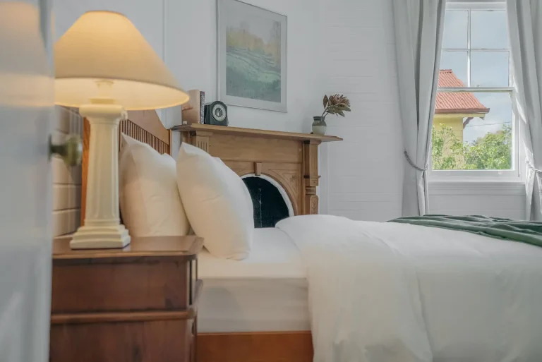 Luxury cotton-rich white hotel sheets for premium comfort