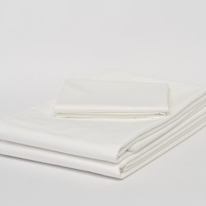 Luxury cotton-rich white hotel sheets for premium comfort