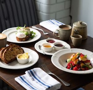White bistro napkin with navy stripe for restaurants and cafes
