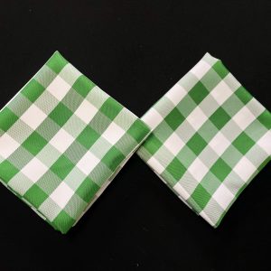 Green gingham tablecloth for cafes and casual dining